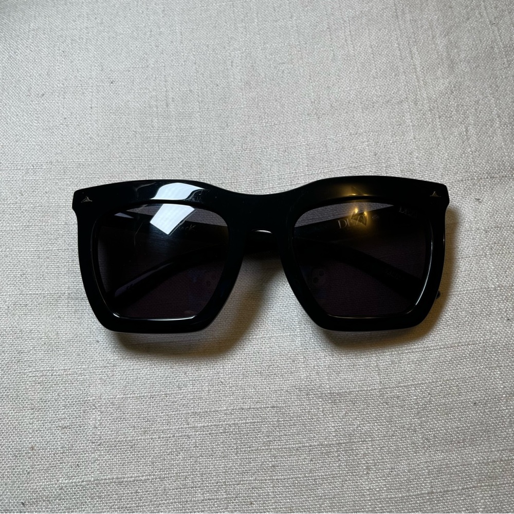 Dezi Fall Back - Black/ Dark Smoke